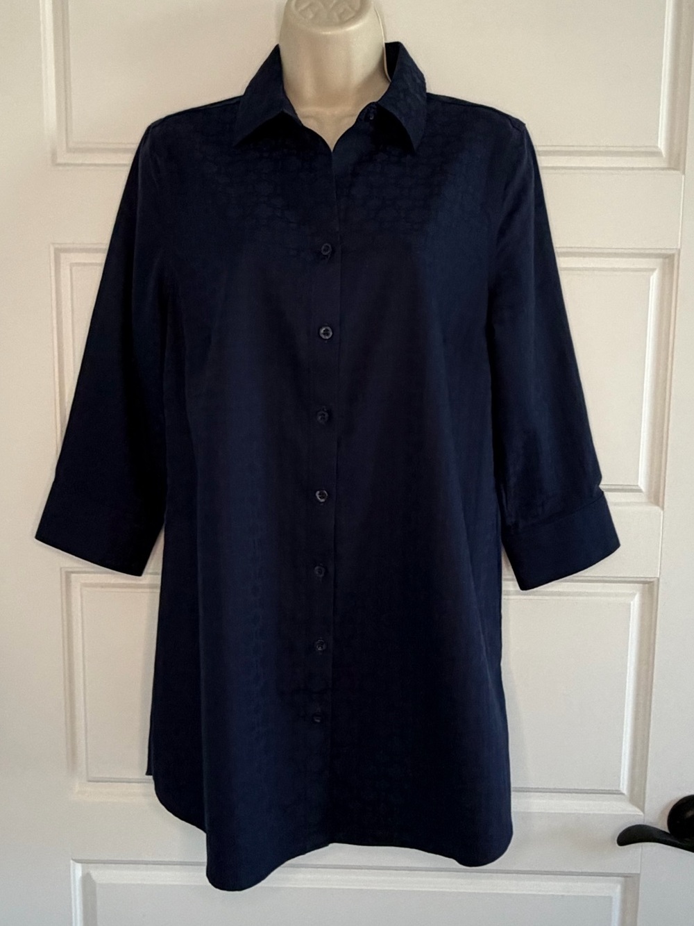 Chico’s No-Iron Navy Collared Button Up Tunic Shirt Blouse Size S Careerwear